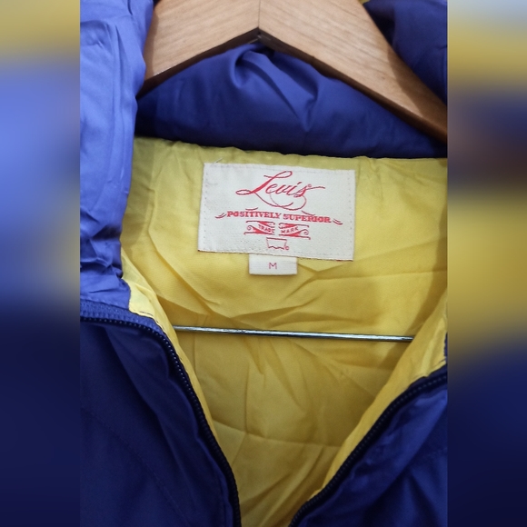 Levi's - Picture 6 of 9